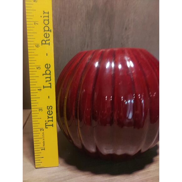 Haeger Cranberry Round Vase. - Picture 5 of 6